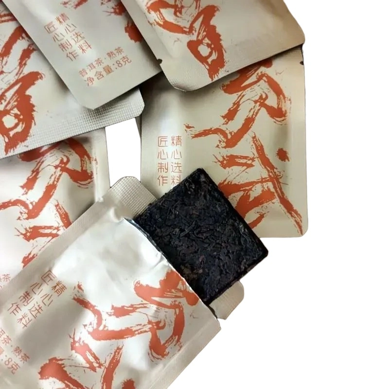 Чай китайський порційний шу пуер Іу Бао Пянь Золотистий Пуер 8 г.